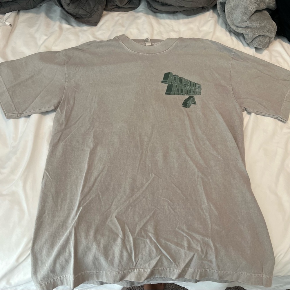 alphalete t-shirt
